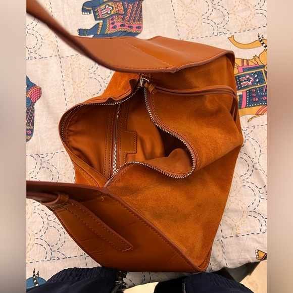 Suede leather MANGO handbag in tan colour - Picture 2 of 4